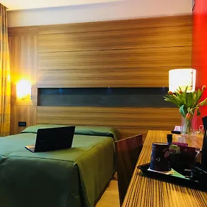 https://hotel-kristal.hotelinveneto.com